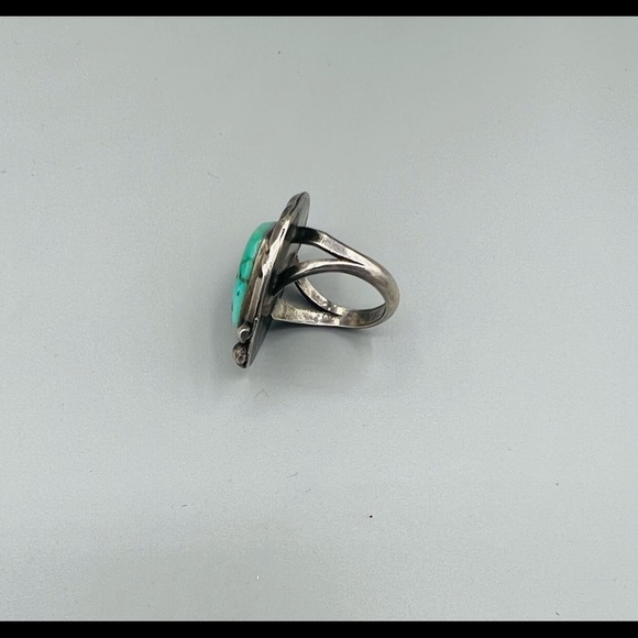 Navajo Sterling Turquoise Ring - Picture 4 of 4